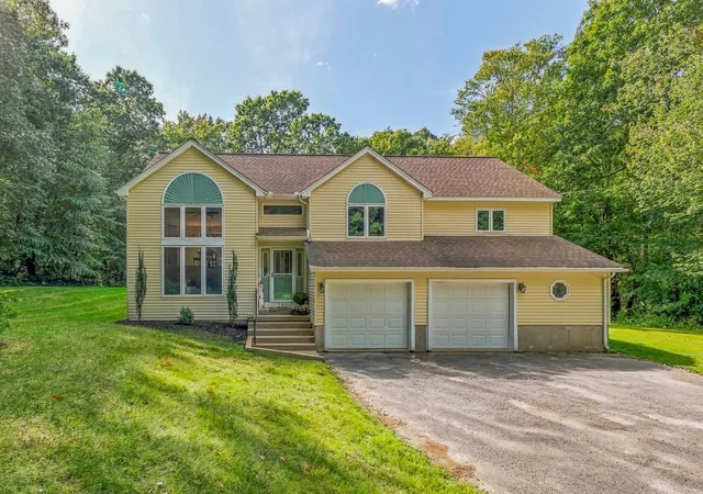 Photo 1 of Single family home for sale at 252 Breckenridge St, Palmer, MA 01069 | MLS# 73584380 | Listing updated on 2026-10-26
