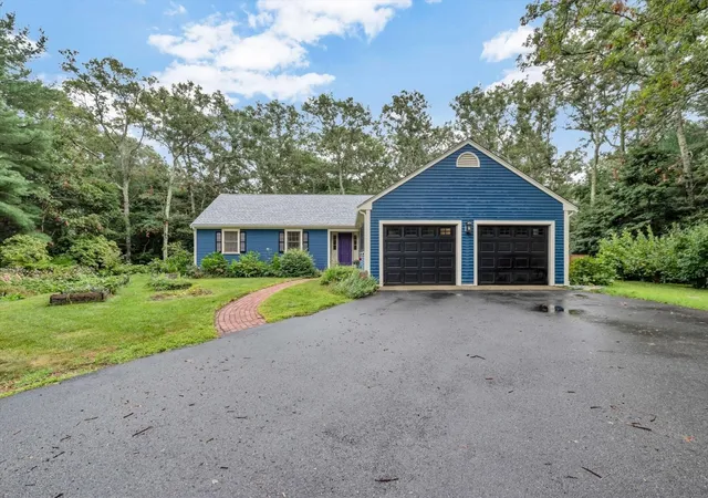 Photo 2 of Single family home for sale at 8 Golf Link Cir, Sandwich, MA 02563 | MLS# 73568716 | Listing updated on 2026-09-08