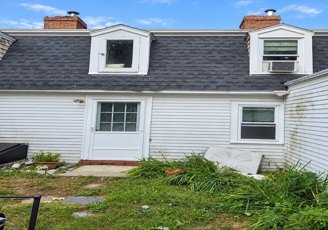 Photo 2 of Sale Pending at 33 Walter St, Salem, MA 01970 | MLS# 73578801 | Listing updated on 2026-09-22