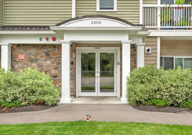 Listing Photo 4 - Condo for sale in building located at 2404 Pennington Dr, Walpole, MA 02081 - Unit #2404
