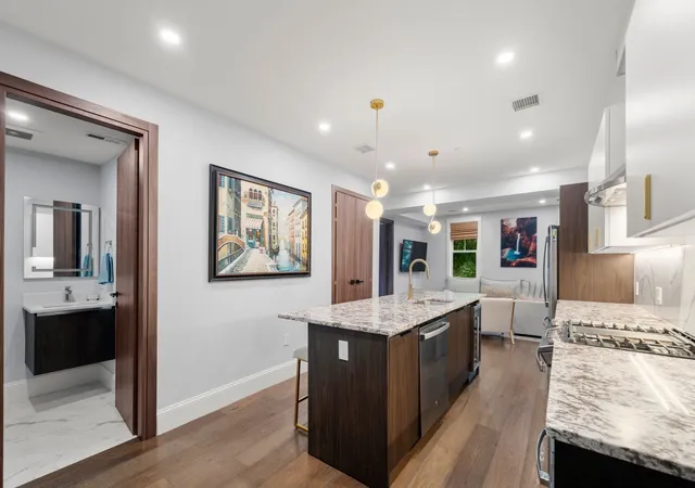 Listing Photo 5 - Condo for sale in building located at 32 Pearl St, Boston, MA 02125 - Unit #3