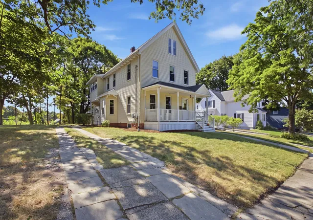 Photo 3 of Single family home for sale at 38 Highland St, Reading, MA 01867 | MLS# 73574006 | Listing updated on 2026-09-15