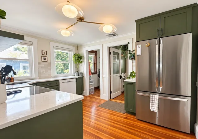 Photo 4 of Condo for sale at 134 Tyndale St #2, Roslindale, MA 02131 | MLS# 73574601 | Listing updated on 2026-09-14