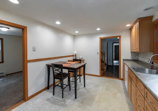 Photo 4 of Single family home for sale at 16 Crabapple Ln, Chelmsford, MA 01824 | MLS# 73574777 | Listing updated on 2026-09-13