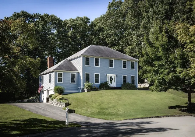 Photo 1 of Sale Pending at 4 Chestnut St, Ipswich, MA 01938 | MLS# 73571458 | Listing updated on 2026-09-23