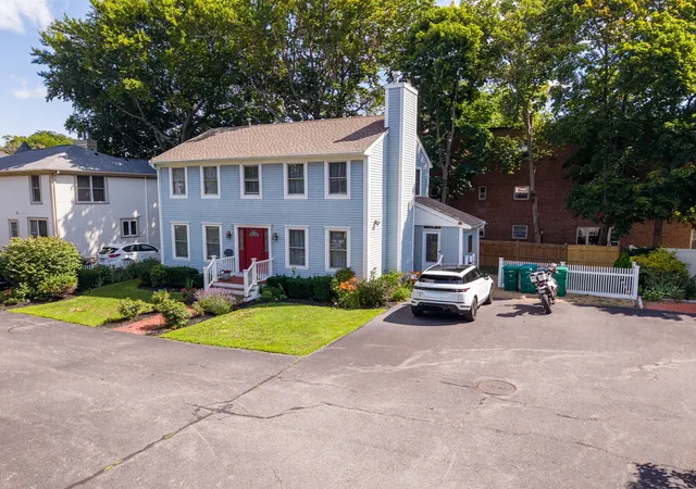 Photo 3 of Condo for sale at 8 Spinney Path #4, Lynn, MA 01902 | MLS# 73573099 | Listing updated on 2026-09-12