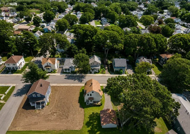 Photo 4 of Single family home for sale at 253 Garden St, Fall River, MA 02720 | MLS# 73568109 | Listing updated on 2026-10-21