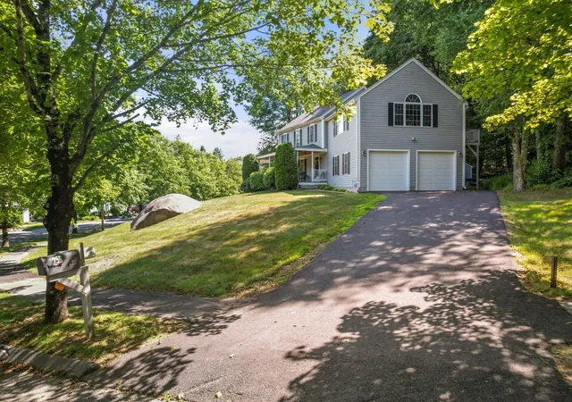 Photo 3 of Sale Pending at 256 Stoneybrook Rd, Fitchburg, MA 01420 | MLS# 73572935 | Listing updated on 2026-09-25