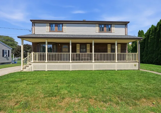 Photo 2 of Sale Pending at 21 Webster St, South Dartmouth, MA 02748 | MLS# 73571549 | Listing updated on 2026-09-23