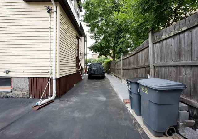 Photo 3 of Multi family home for sale at 162 164 Glendale Rd, Quincy, MA 02169 | MLS# 73580478 | Listing updated on 2026-09-25
