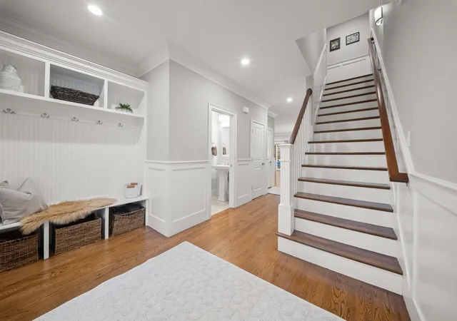 Listing Photo 3 - Condo for sale in building located at 94 E Side Pkwy, Newton, MA 02458 - Unit #94