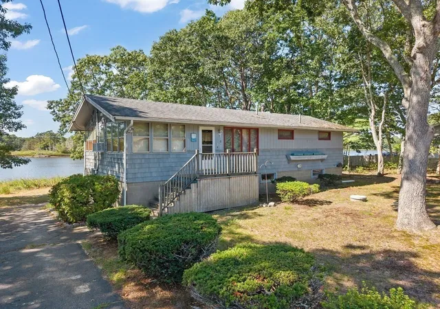 Photo 2 of Single family home for sale at 6 Sandpiper Ter, Wareham, MA 02571 | MLS# 73575235 | Listing updated on 2026-09-14