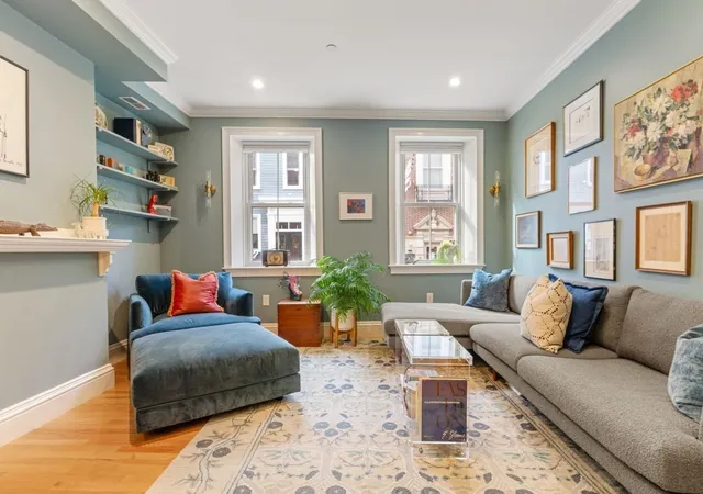 Photo 3 of Sale Pending at 33 Winthrop St #1, Charlestown, MA 02129 | MLS# 73573274 | Listing updated on 2026-09-18