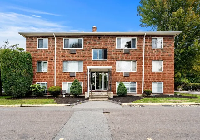 Photo 2 of Condo for sale at 3 Albert Dr #11, Woburn, MA 01801 | MLS# 73575725 | Listing updated on 2026-09-14