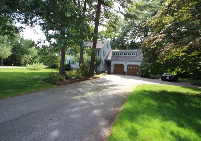 Photo 2 of Single family home for sale at 125 Boxwood Ln, Bridgewater, MA 02324 | MLS# 73571914 | Listing updated on 2026-09-28