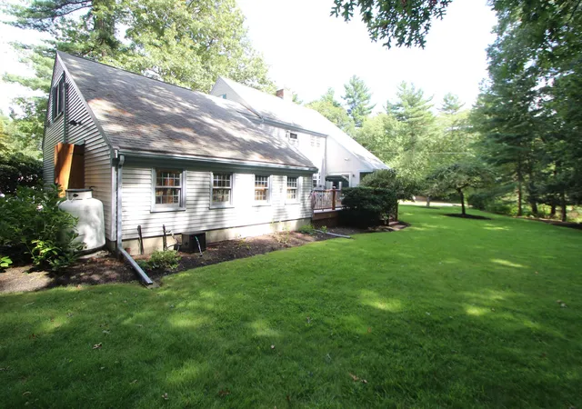 Photo 4 of Single family home for sale at 125 Boxwood Ln, Bridgewater, MA 02324 | MLS# 73571914 | Listing updated on 2026-09-28