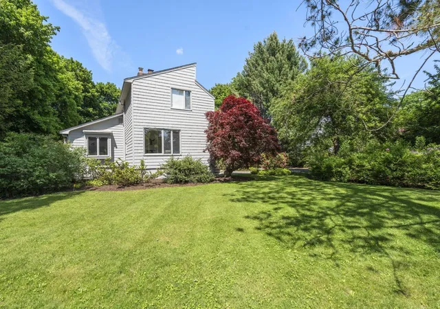 Photo 2 of Sale Pending at 287 Glen Rd, Weston, MA 02493 | MLS# 73573157 | Listing updated on 2026-09-28