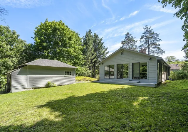 Photo 3 of Sale Pending at 287 Glen Rd, Weston, MA 02493 | MLS# 73573157 | Listing updated on 2026-09-28