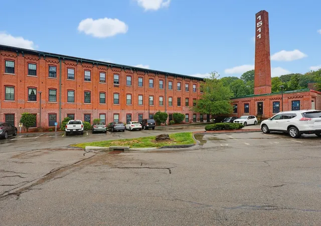 Photo 2 of Sale Pending at 1511 Main St #301, Worcester, MA 01603 | MLS# 73571466 | Listing updated on 2026-09-15