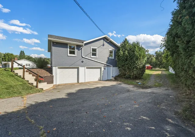 Photo 2 of Single family home for sale at 27 Huntington Rd, Hadley, MA 01035 | MLS# 73576208 | Listing updated on 2026-09-12