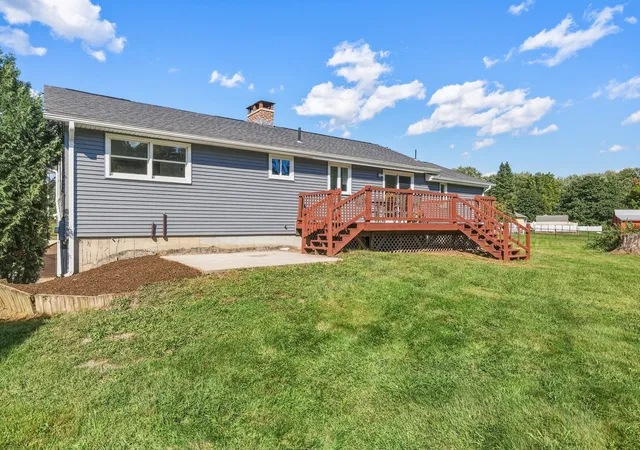 Photo 2 of Single family home for sale at 27 Huntington Rd, Hadley, MA 01035 | MLS# 73576208 | Listing updated on 2026-09-12