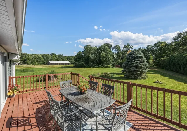 Photo 4 of Single family home for sale at 27 Huntington Rd, Hadley, MA 01035 | MLS# 73576208 | Listing updated on 2026-09-12