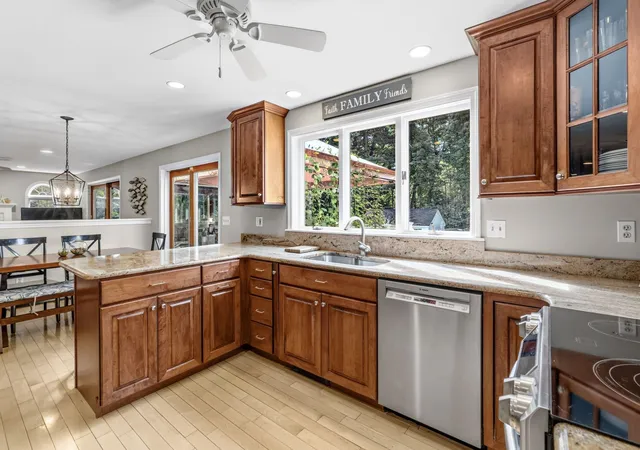 Photo 3 of Sale Pending at 28 Ashley Cir, Easthampton, MA 01027 | MLS# 73570808 | Listing updated on 2026-09-23