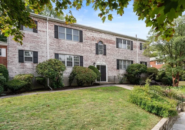 Photo 3 of Condo for sale at 116 Lake Shore #3, Brighton, MA 02135 | MLS# 73585529 | Listing updated on 2026-10-22