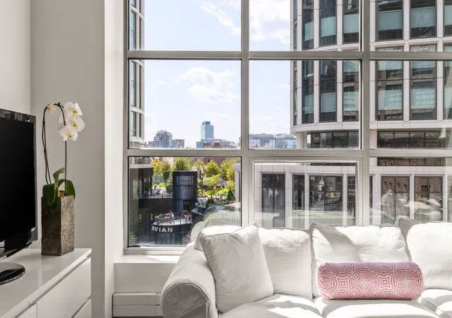 Listing Photo 5 - Condo for sale in 360 Newbury Street located at 360 Newbury St, Boston, MA 02115 - Unit #402