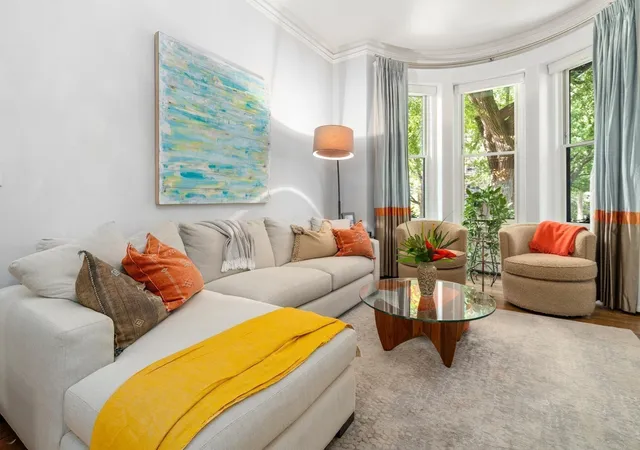 Photo 4 of Sale Pending at 1081 Beacon #8, Brookline, MA 02446 | MLS# 73572969 | Listing updated on 2026-10-07