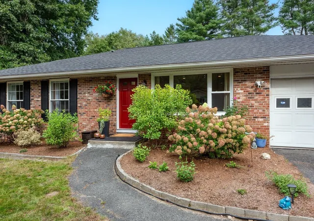 Photo 2 of Single family home for sale at 69 Grantwood Dr, Amherst, MA 01002 | MLS# 73578360 | Listing updated on 2026-10-02