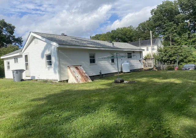 Photo 3 of Single family home for sale at 21 Freeman Ave, Webster, MA 01570 | MLS# 73570736 | Listing updated on 2026-09-13