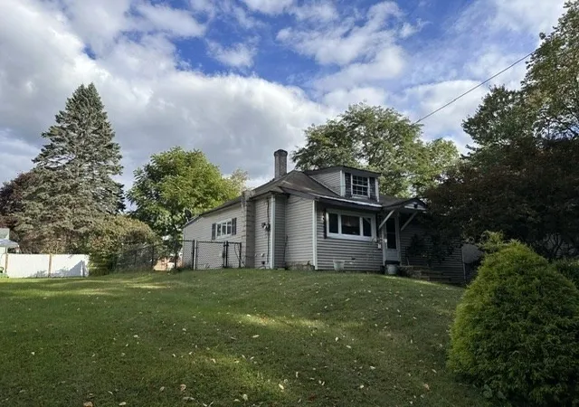 Photo 2 of Single family home for sale at 40 Williams Ave, Athol, MA 01331 | MLS# 73581362 | Listing updated on 2026-10-07