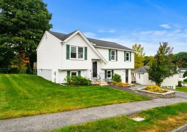 Photo 1 of Single family home for sale at 8 Timrod Dr, Worcester, MA 01603 | MLS# 73584589 | Listing updated on 2026-10-09