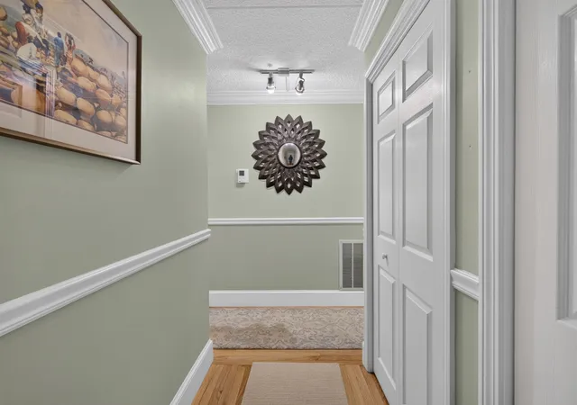Photo 3 of Condo for sale at 146 Marble St #402, Stoneham, MA 02180 | MLS# 73571601 | Listing updated on 2026-09-13