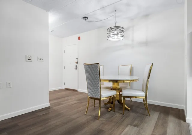 Listing Photo 4 - Condo for sale in building located at 180 Grn St, Melrose, MA 02176 - Unit #411