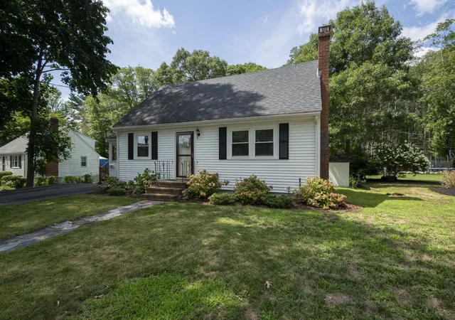 Photo 2 of Single family home for sale at 28 Sherrick Ave, Holbrook, MA 02343 | MLS# 73573616 | Listing updated on 2026-09-09