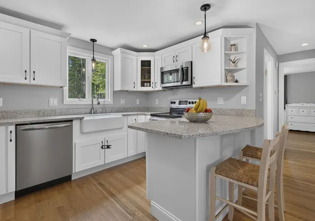 Photo 3 of Single family home for sale at 28 Sherrick Ave, Holbrook, MA 02343 | MLS# 73573616 | Listing updated on 2026-09-09