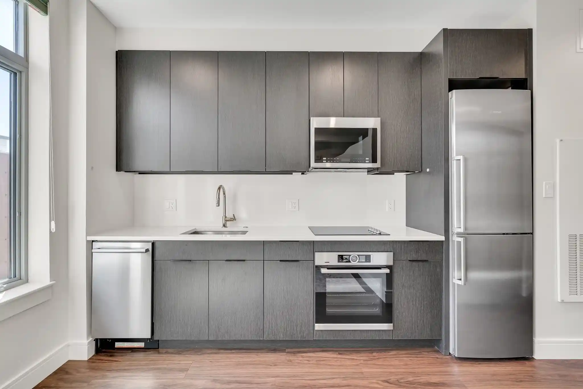 Listing Photo 2 - Condo for sale in The Mark at DeNormandie Wharf located at 99 Sumner, Boston, MA 02128 - Unit #408