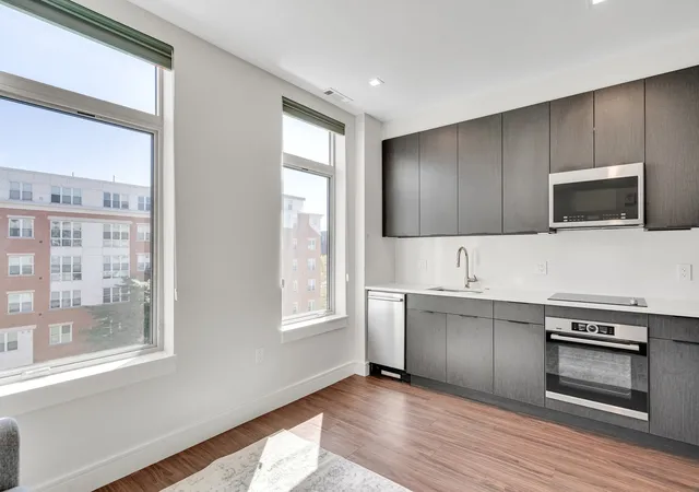 Listing Photo 4 - Condo for sale in The Mark at DeNormandie Wharf located at 99 Sumner, Boston, MA 02128 - Unit #408