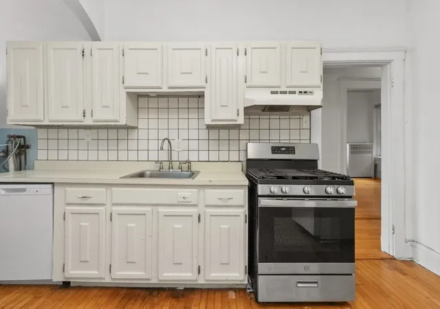 Listing Photo 4 - Condo for sale in building located at 1267 Commonwealth Ave, Boston, MA 02134 - Unit #7