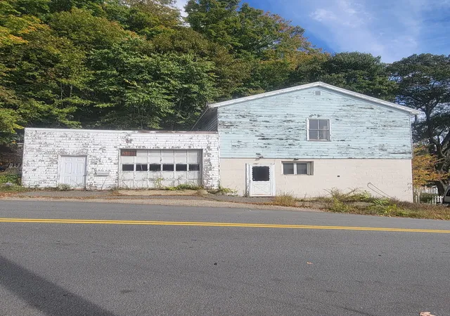 Photo 1 of Sale Pending at 71 Madison, Amesbury, MA 01913 | MLS# 73587208 | Listing updated on 2026-10-21