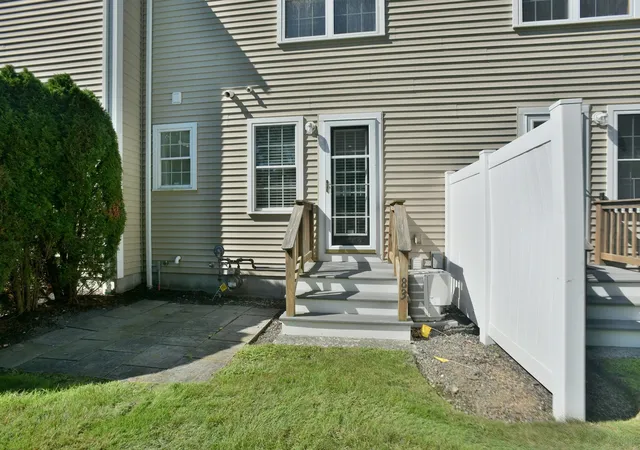Photo 3 of Sale Pending at 83 Boxberry Ln #83, Rockland, MA 02370 | MLS# 73575224 | Listing updated on 2026-10-01
