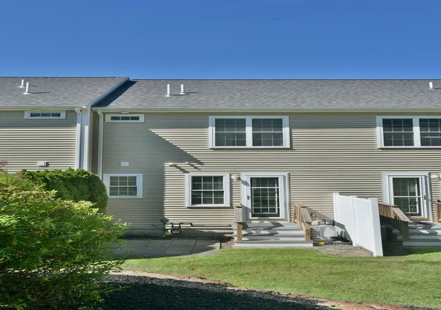 Photo 4 of Sale Pending at 83 Boxberry Ln #83, Rockland, MA 02370 | MLS# 73575224 | Listing updated on 2026-10-01