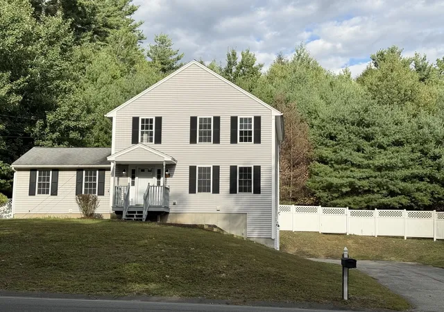 Photo 1 of Sale Pending at 711 S Barre Rd, Barre, MA 01005 | MLS# 73572266 | Listing updated on 2026-09-15