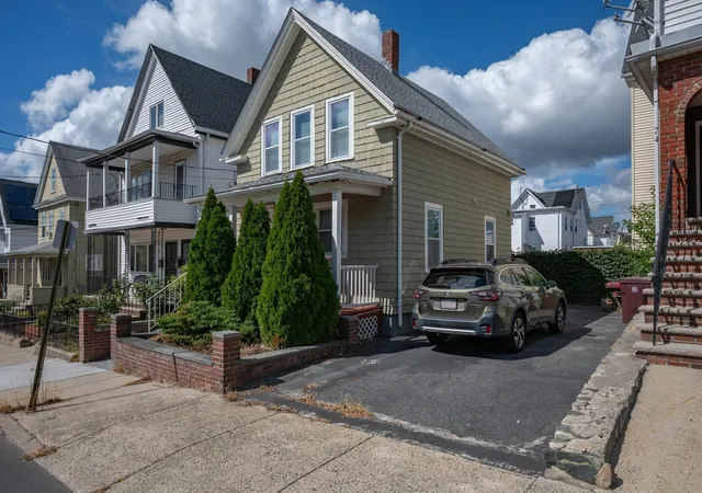 Photo 2 of Single family home for sale at 70 Dean St, Everett, MA 02149 | MLS# 73582397 | Listing updated on 2026-10-09