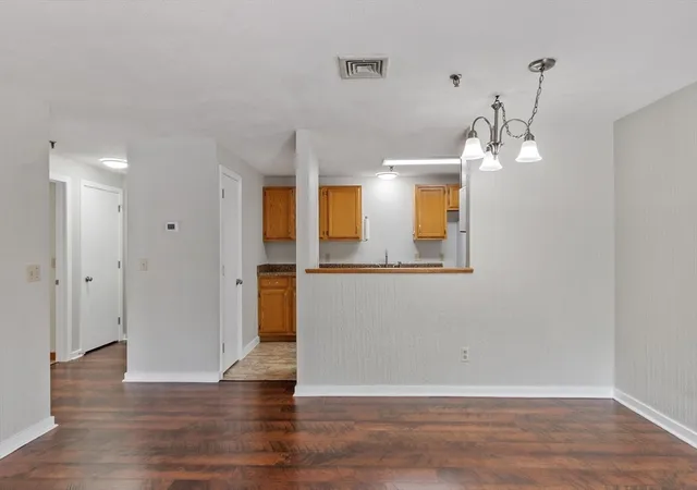 Listing Photo 4 - Condo for sale in building located at 70 W Mdw Rd Bldg 74, Haverhill, MA 01832 - Unit #10