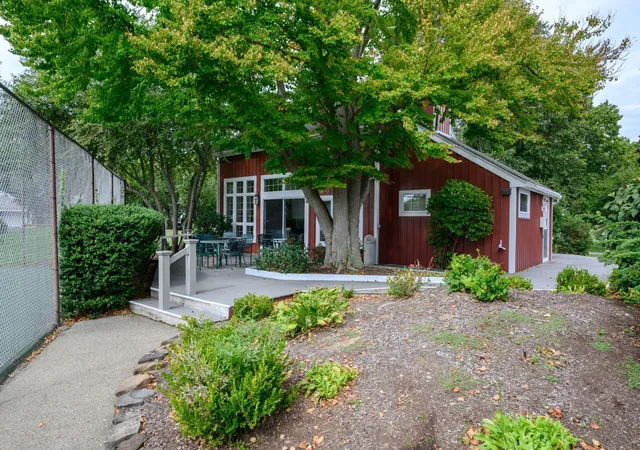 Listing Photo 2 - Condo for sale in building located at 62 Thistle Patch, Hingham, MA 02043 - Unit #62