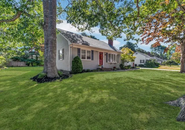 Photo 2 of Single family home for sale at 40 Captain Stanley Rd, South Yarmouth, MA 02664 | MLS# 73576862 | Listing updated on 2026-10-22