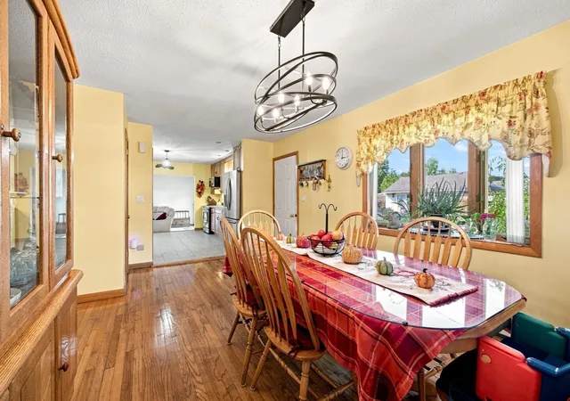 Photo 4 of Single family home for sale at 4 Rita Cir, South Hadley, MA 01075 | MLS# 73575195 | Listing updated on 2026-09-22